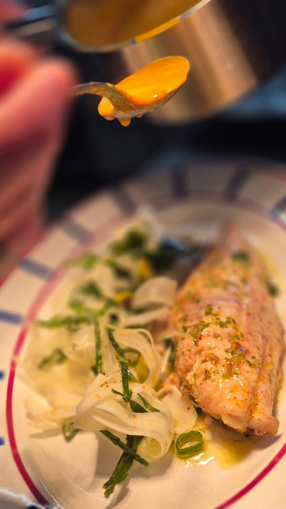 Assiette de poisson et légumes chez Obelo